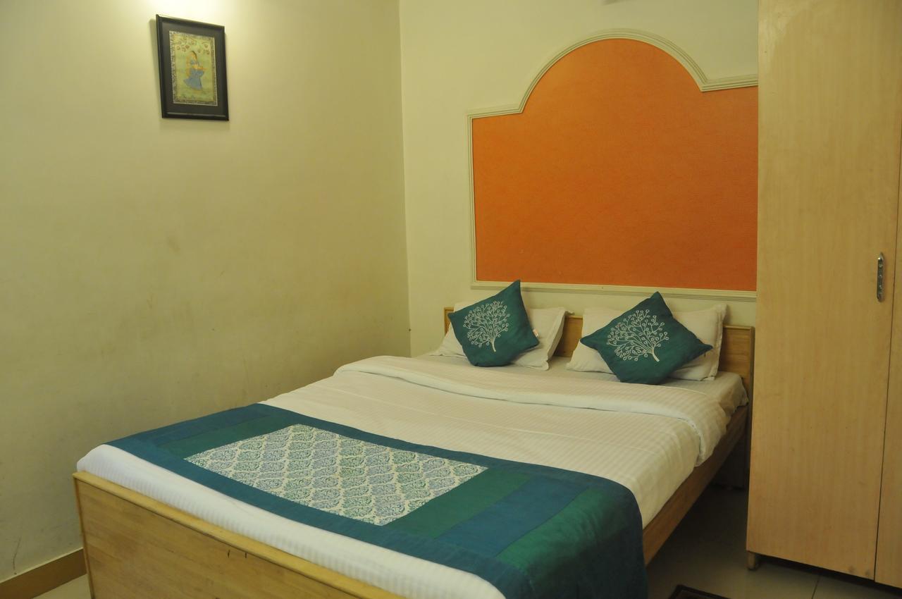 Oyo 3061 Hotel De Pintu Patna  Exteriér fotografie