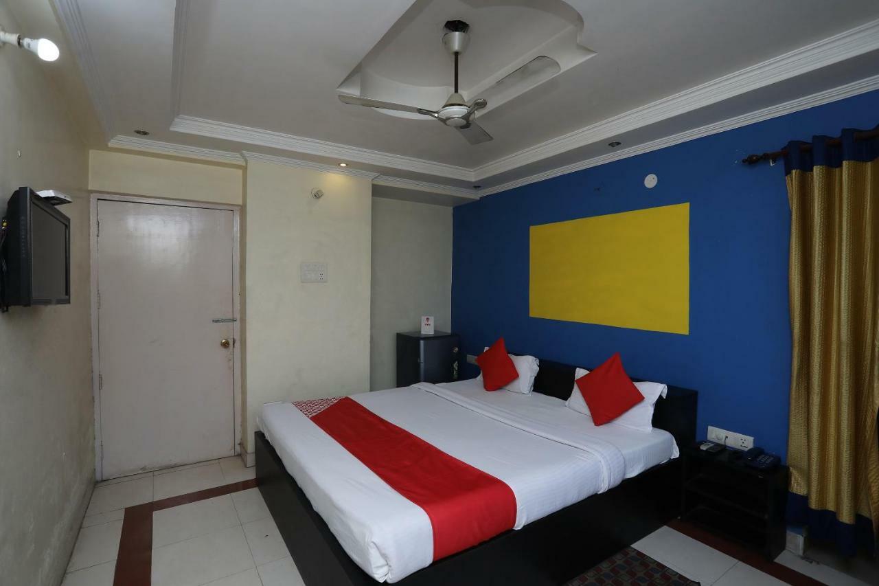 Oyo 3061 Hotel De Pintu Patna  Exteriér fotografie